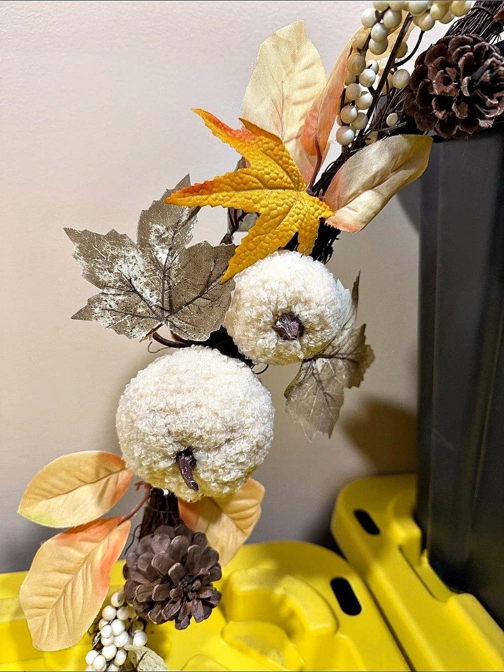 (26) NWT Orange & White Fall Pumpkin Floral Arrangement
